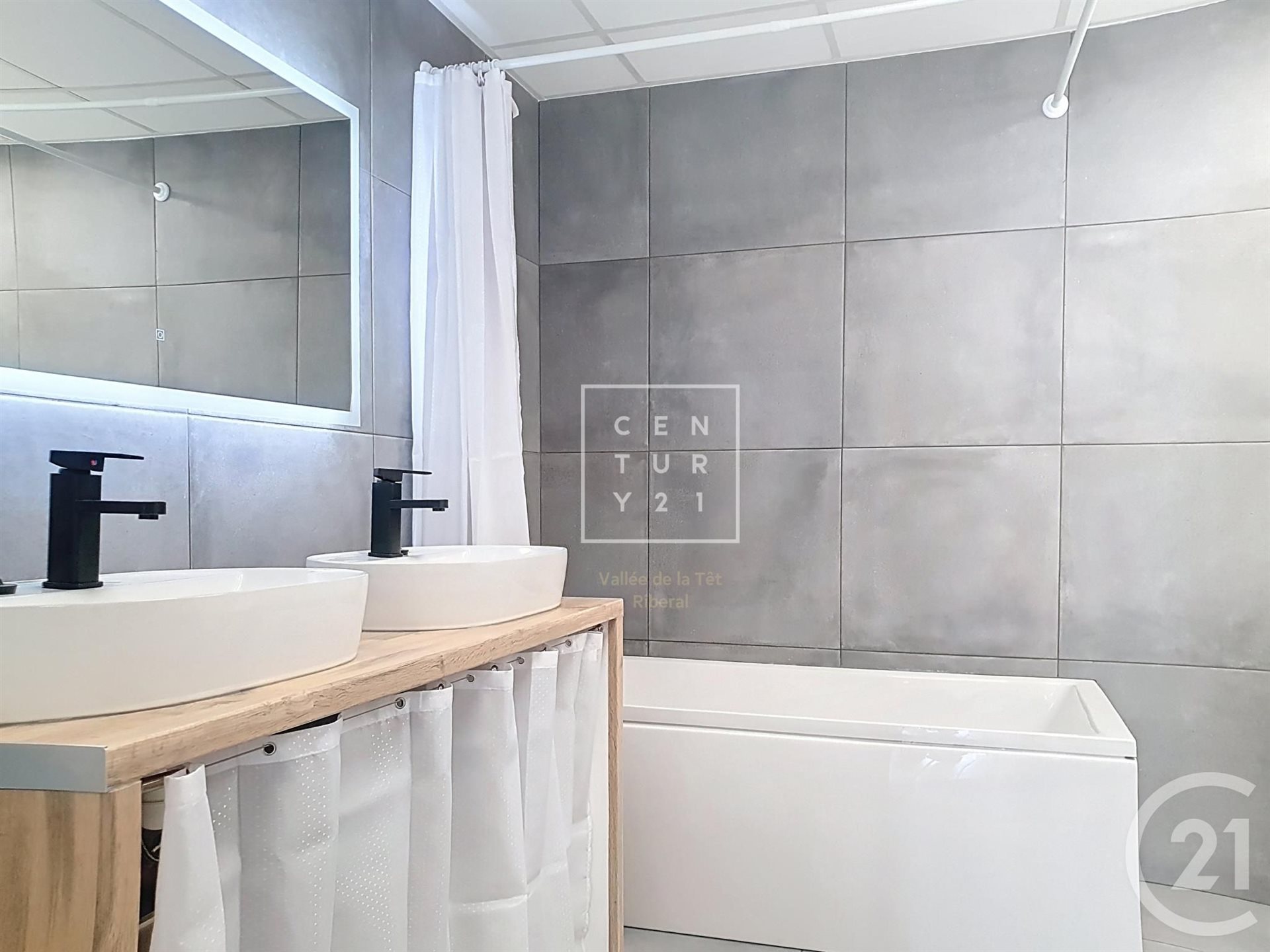 Appartement à louer, 60m², Saint-Estève