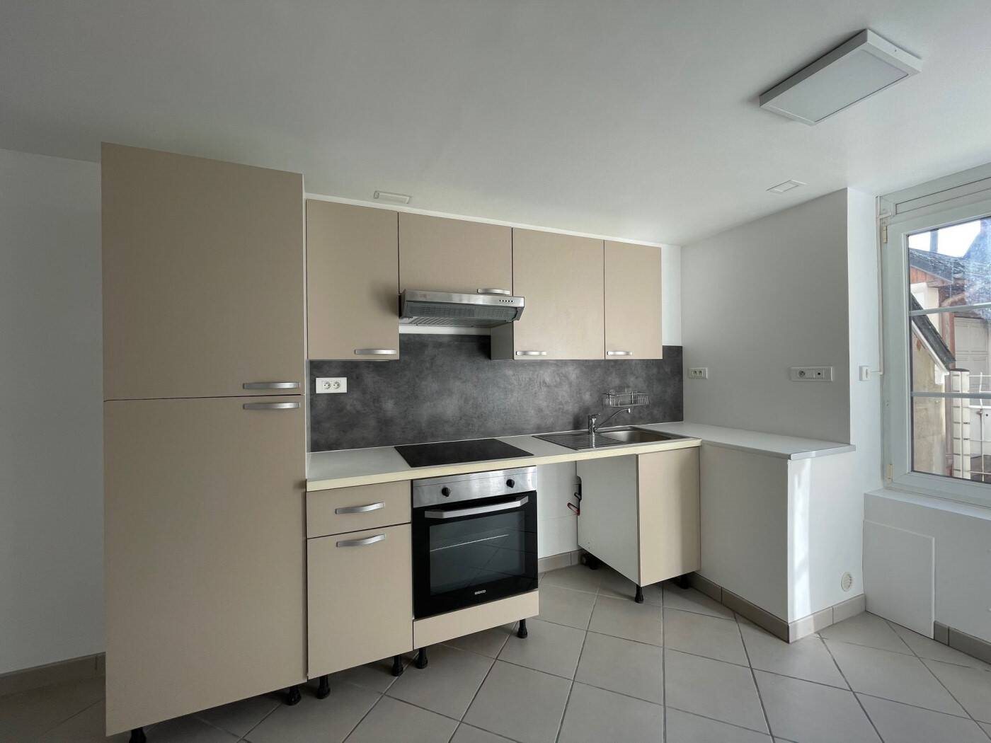 Maison à louer, 50m², Méru