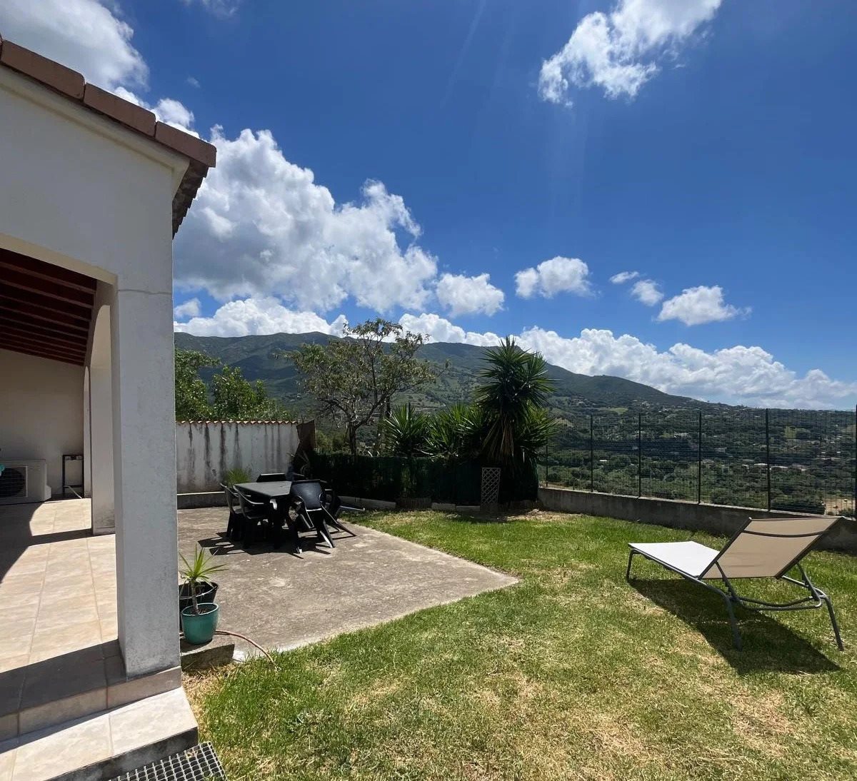 Maison à louer, 52m², Peri