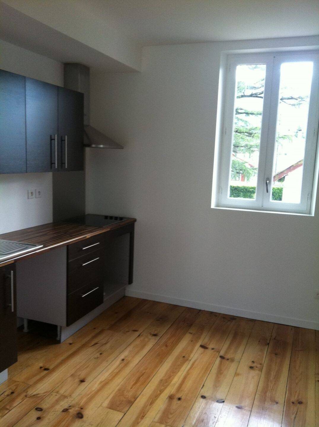 Appartement à louer, 81m², Bagnères-de-Bigorre