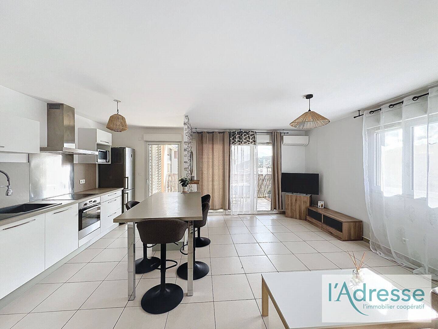 Appartement à louer, 68m², Sarrola-Carcopino