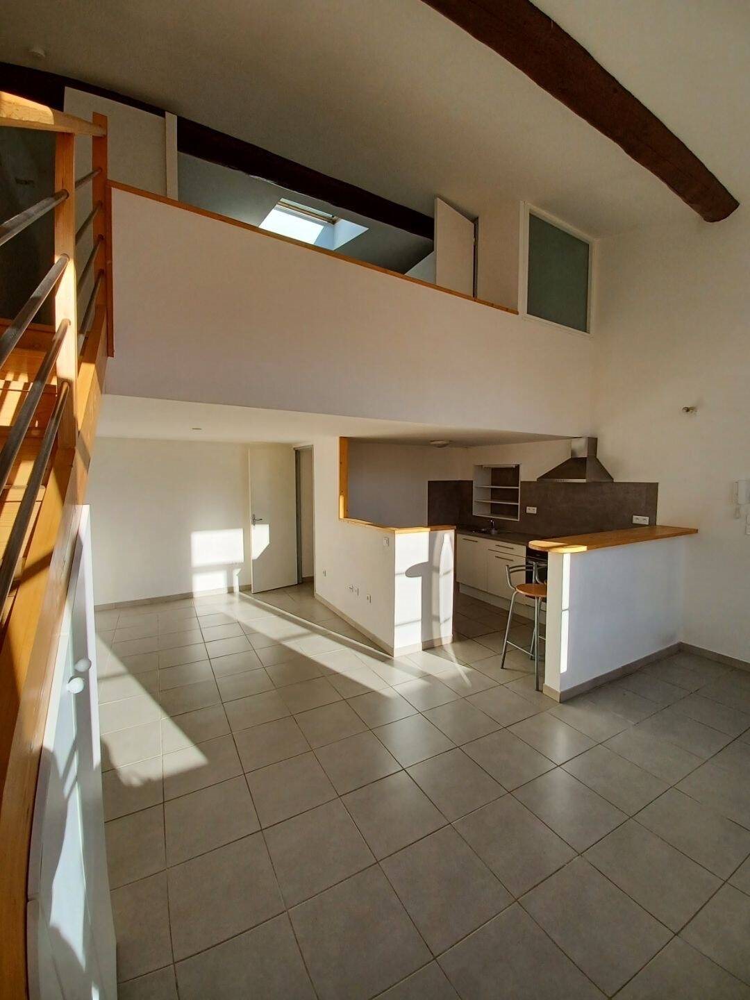 Appartement à louer, 49m², Nîmes