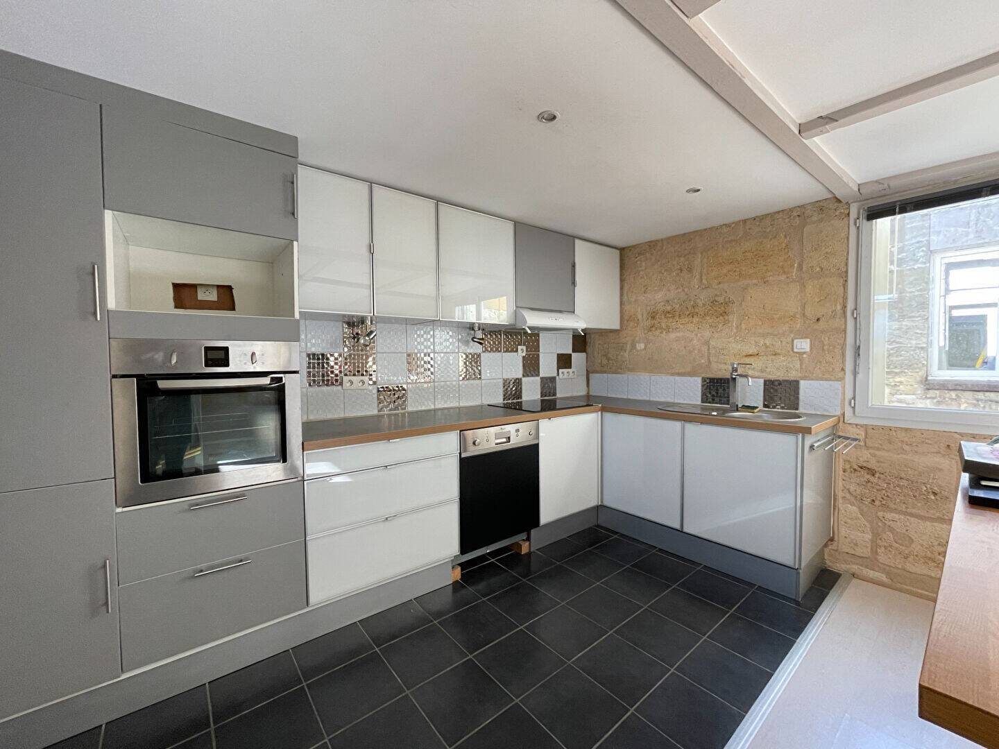 Appartement à louer, 74m², Bordeaux