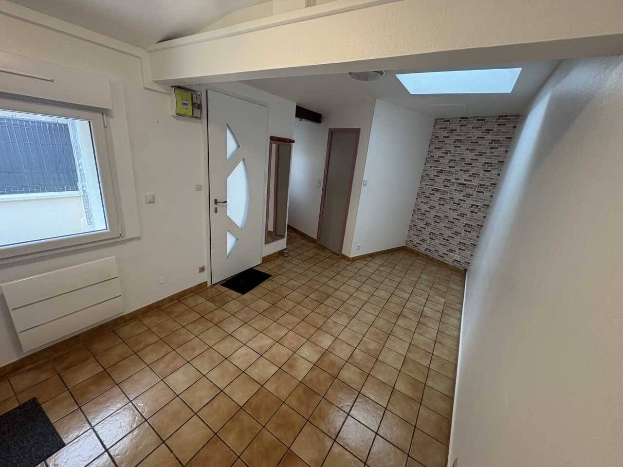 Maison à louer, 28m², Tours