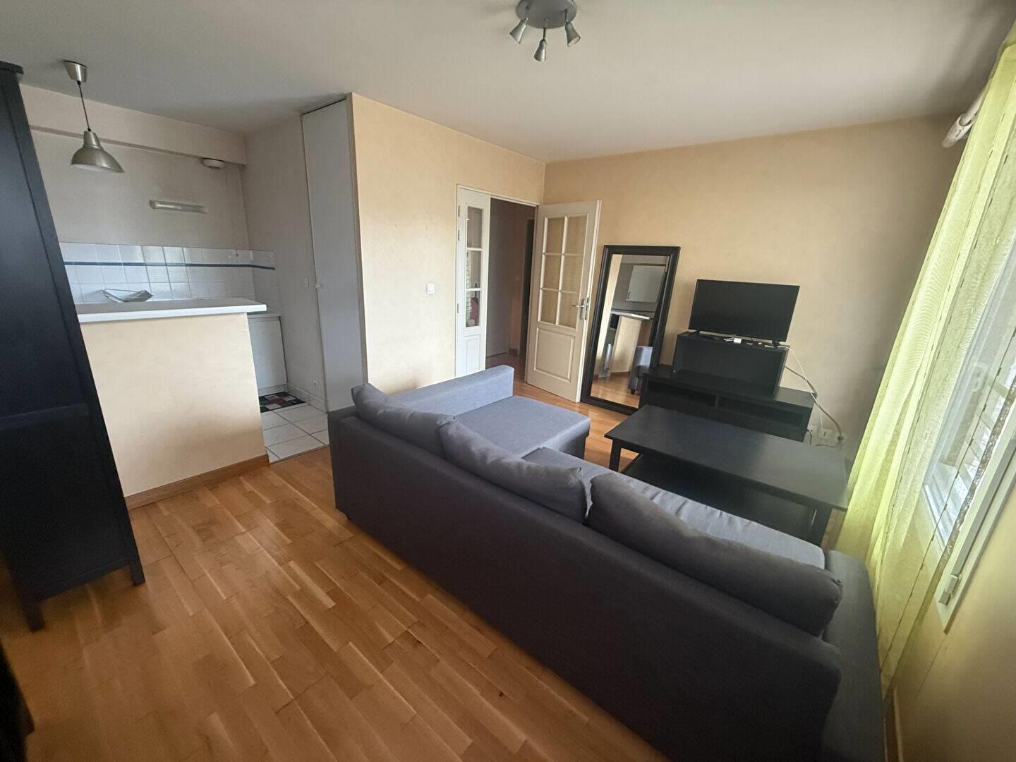 Appartement à louer, 38m², Tours