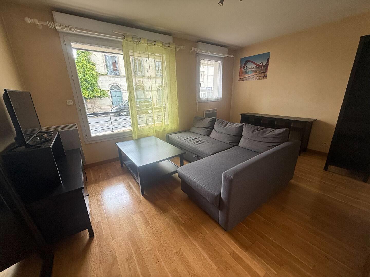 Appartement à louer, 38m², Tours