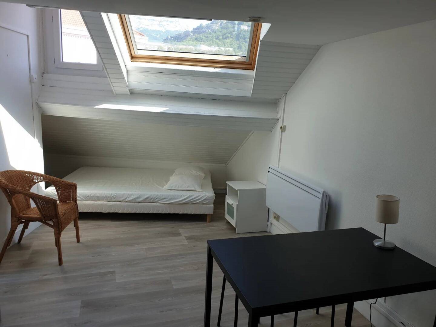 Appartement à louer, 16m², Grenoble