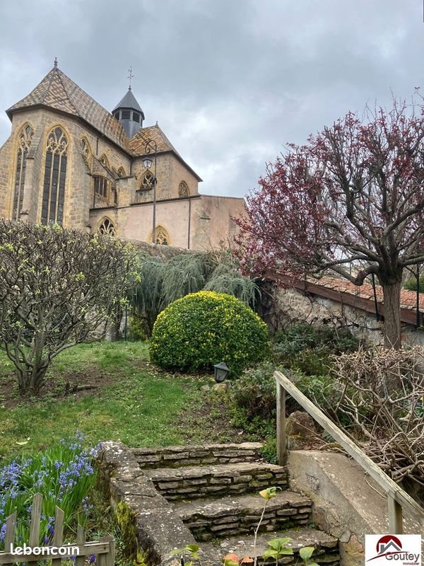 Maison à vendre, 196m², Ambierle