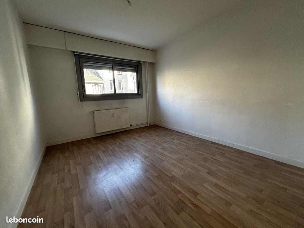 Appartement à louer, 99m², Reims