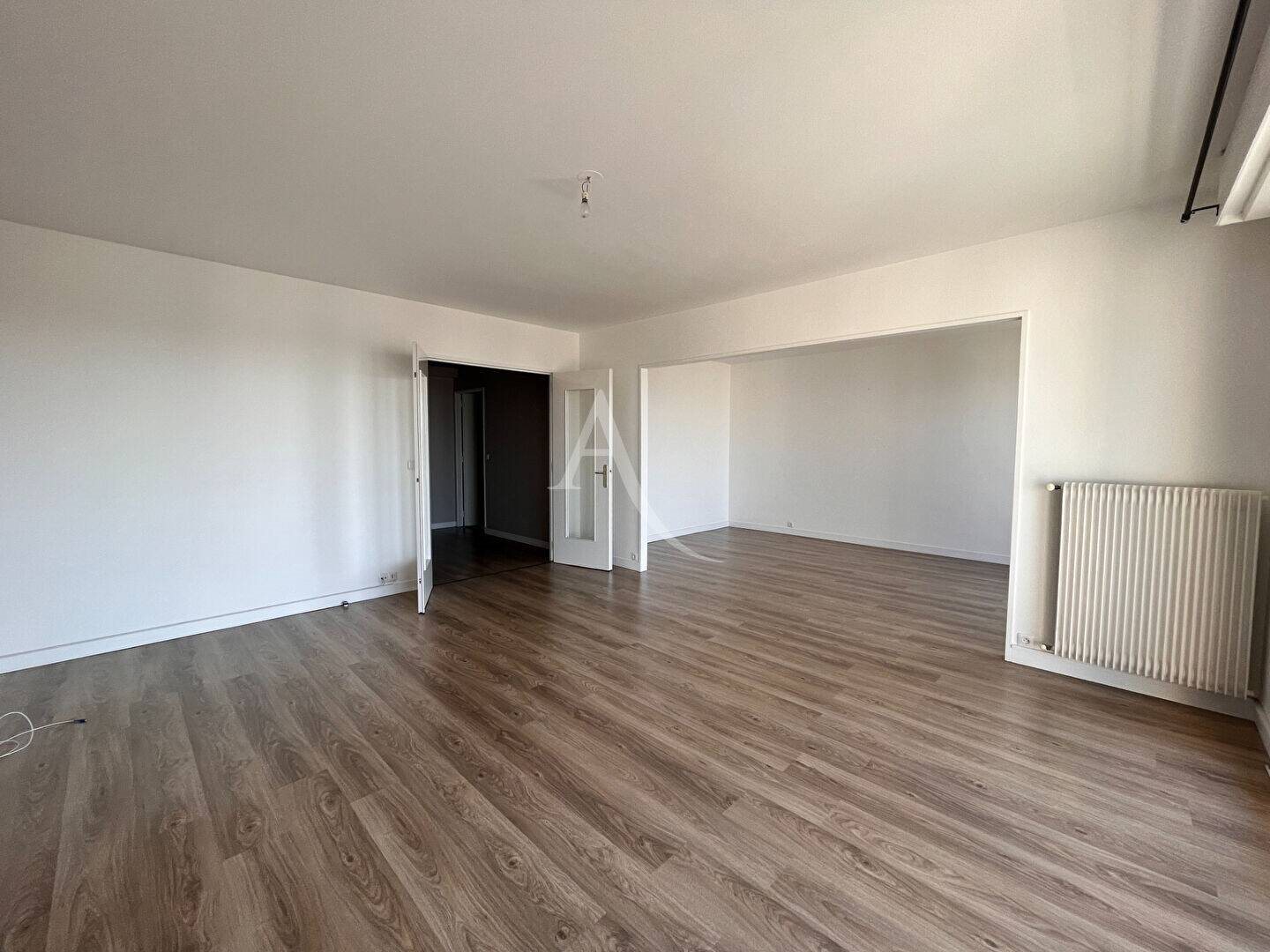 Appartement à louer, 119m², Reims