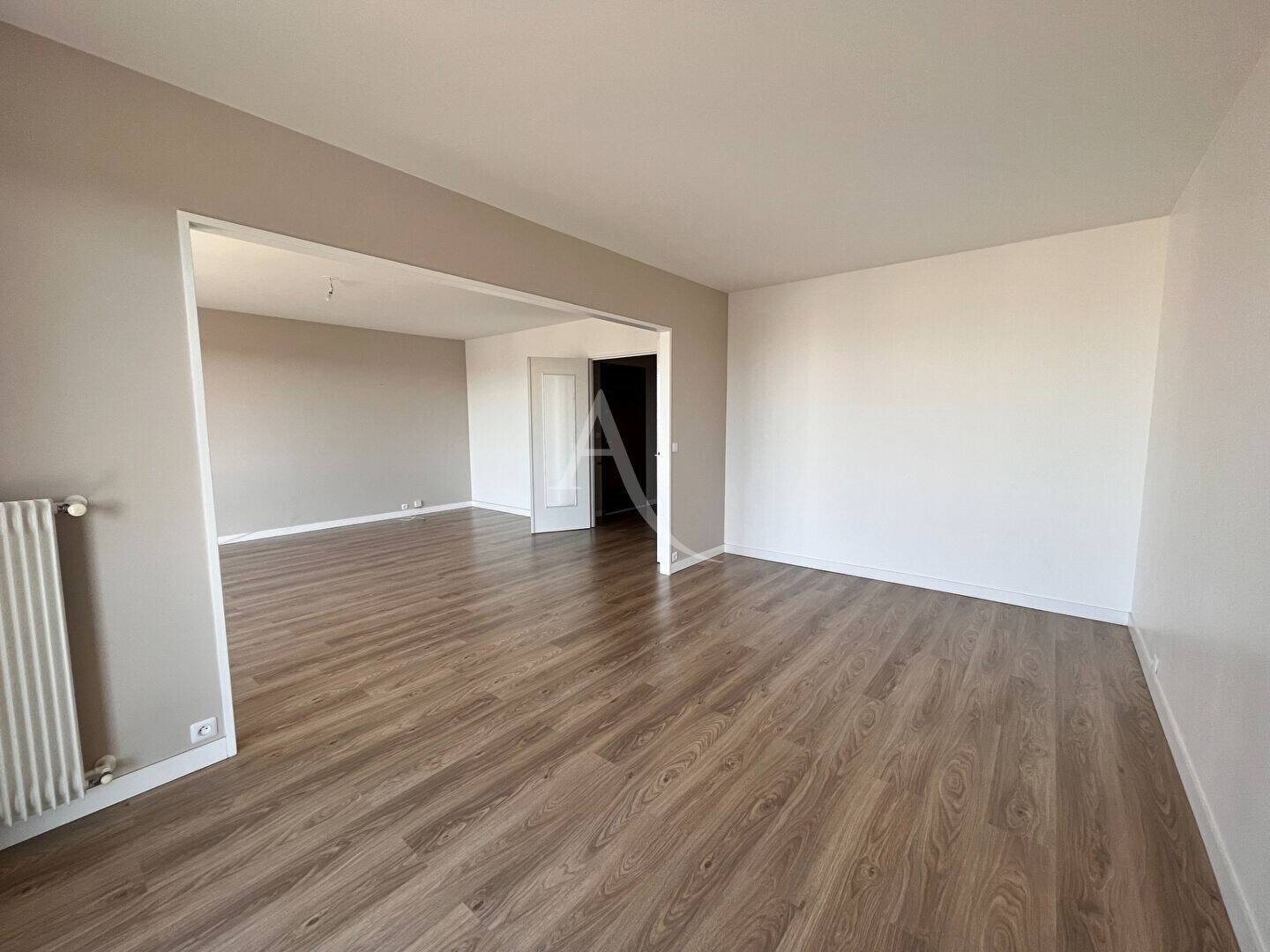 Appartement à louer, 119m², Reims