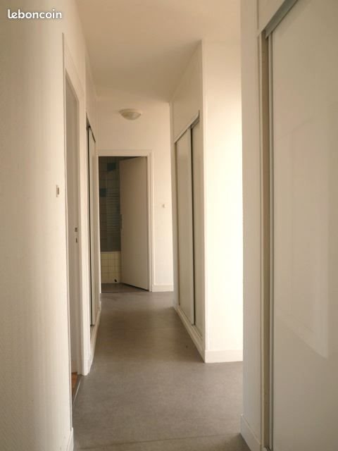 Appartement à louer, 82m², Saint-Max