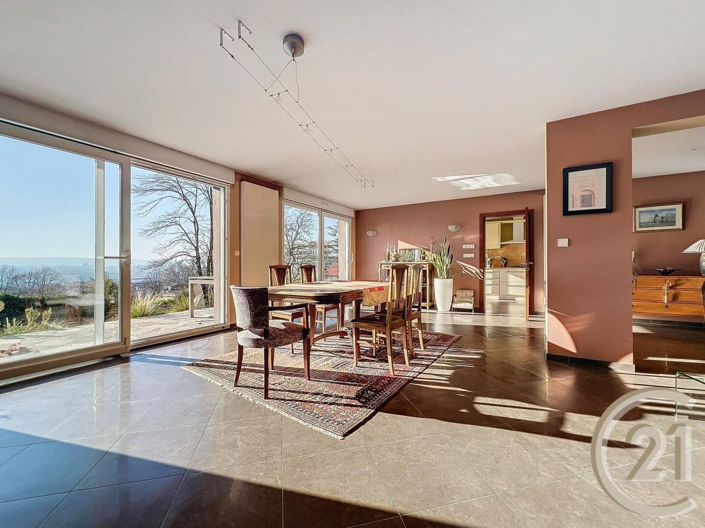 Maison à vendre, 301m², Saint-Max