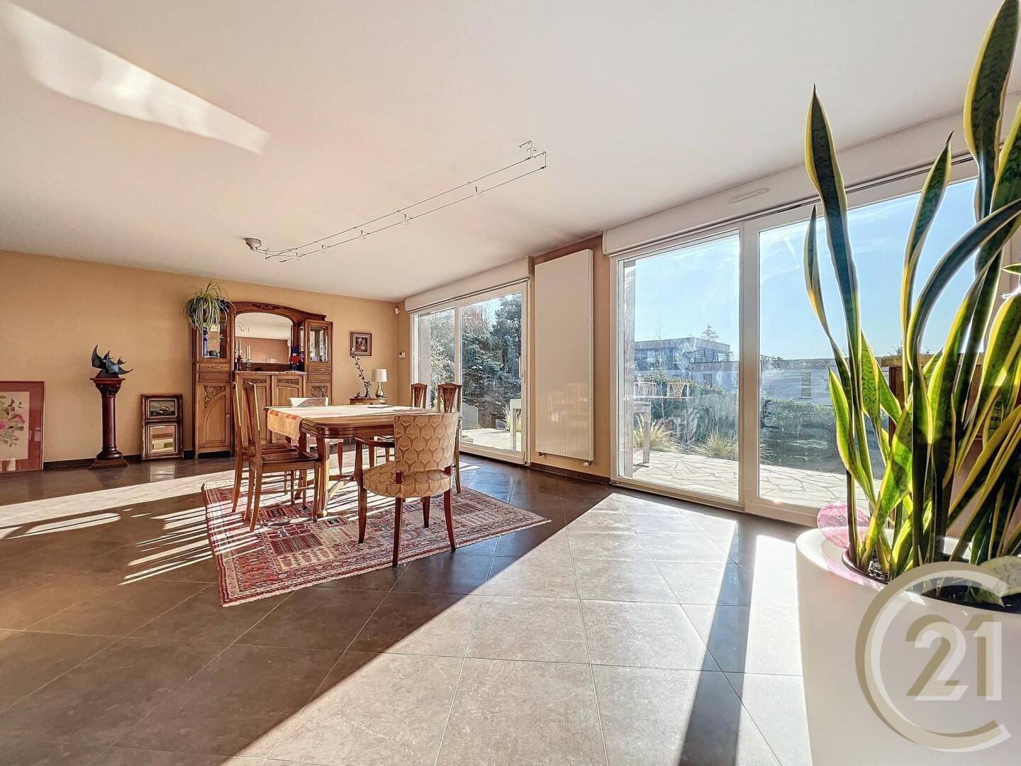 Maison à vendre, 301m², Saint-Max