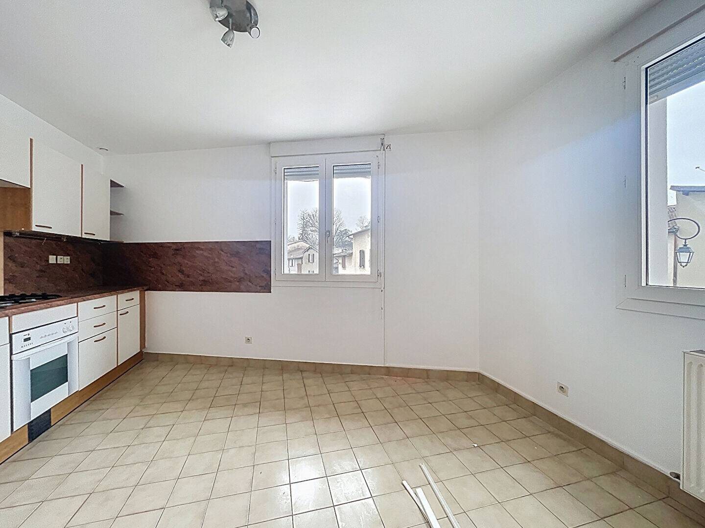 Appartement à louer, 95m², Sathonay-Village