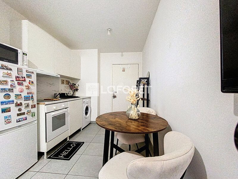 Appartement à louer, 27m², Sathonay-Camp