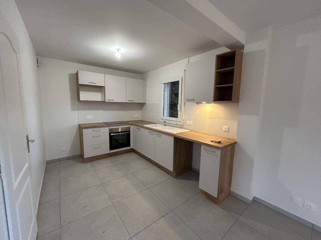 Maison à louer, 88m², Sillingy