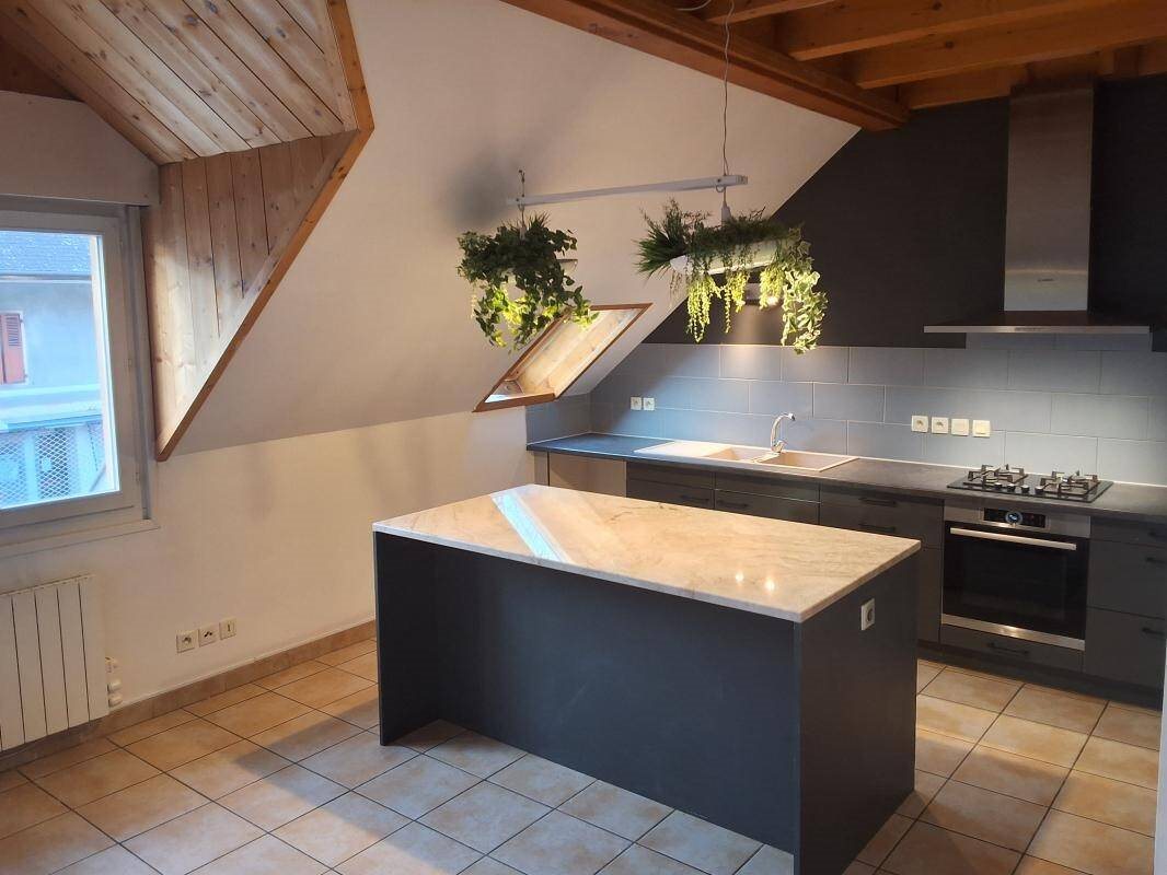 Appartement à louer, 97m², Cusy