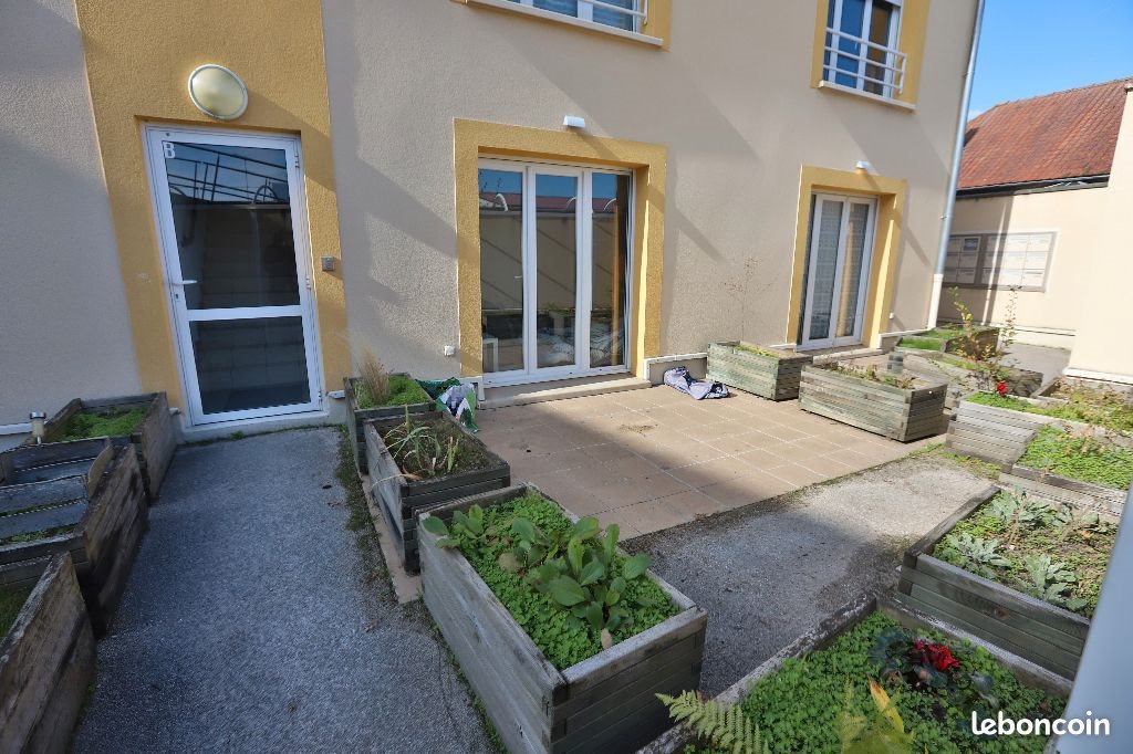 Appartement à louer, 31m², Méré