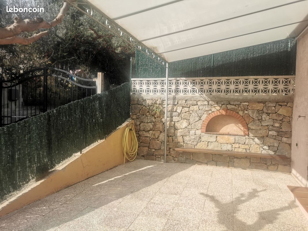 Maison à louer, 38m², Solliès-Toucas