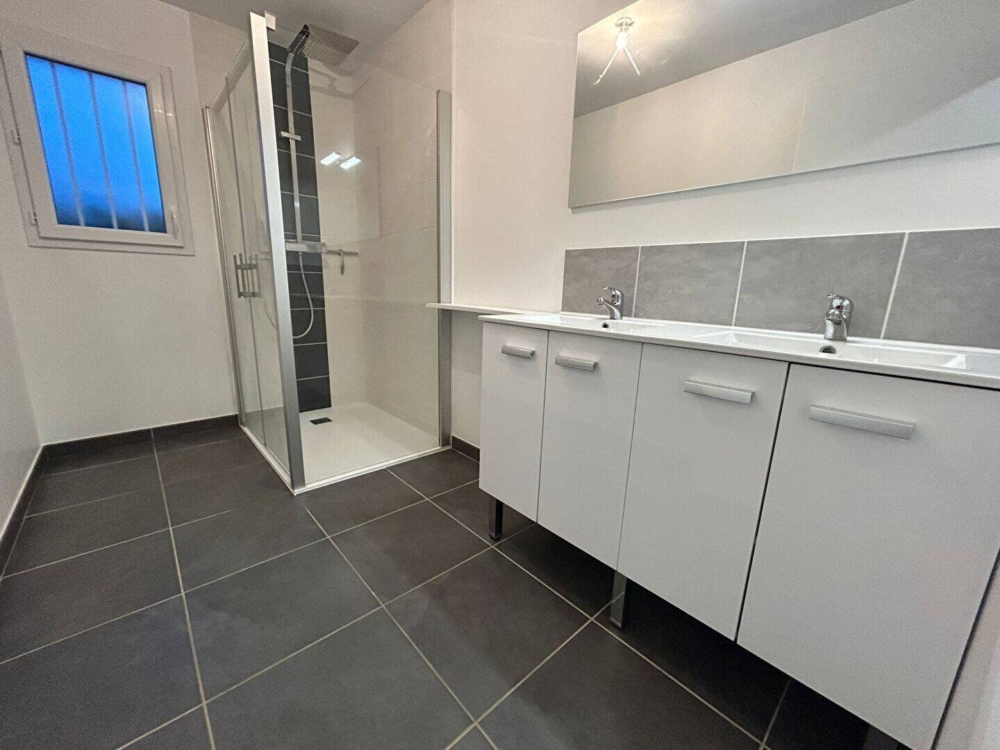 Maison à louer, 81m², Biard