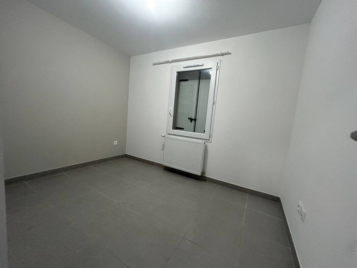 Maison à louer, 81m², Biard