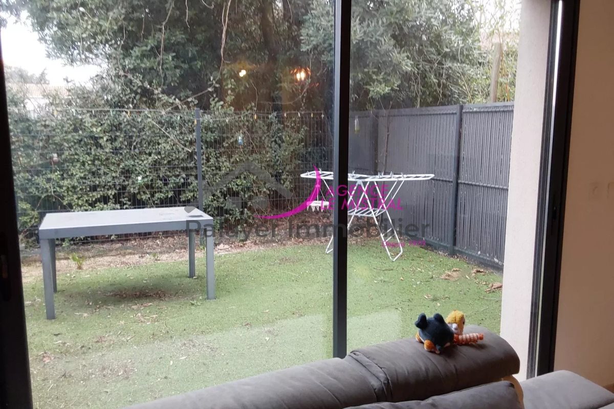 Appartement à louer, 64m², Pernes-les-Fontaines