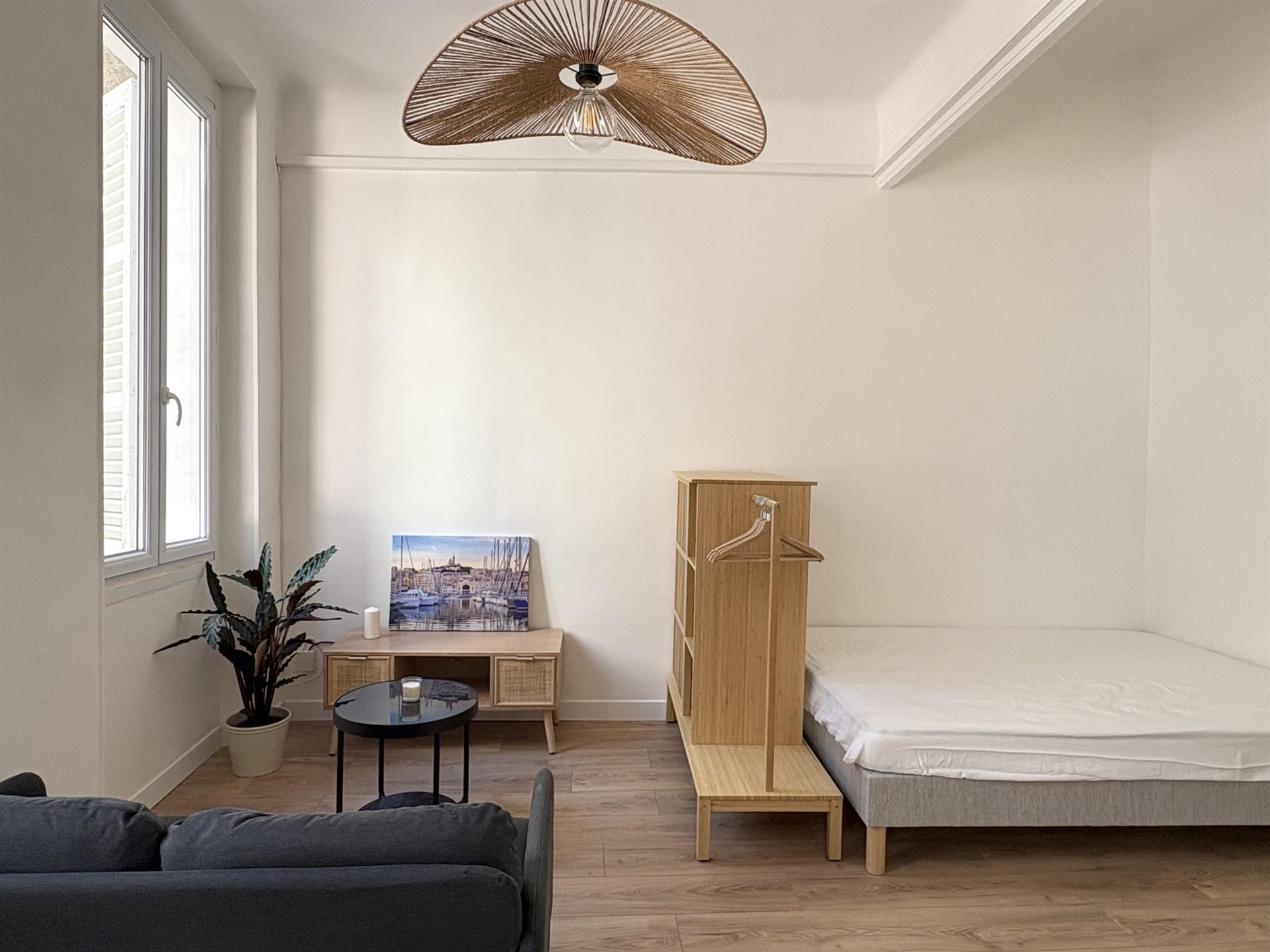 Appartement à louer, 25m², Marseille 6ème