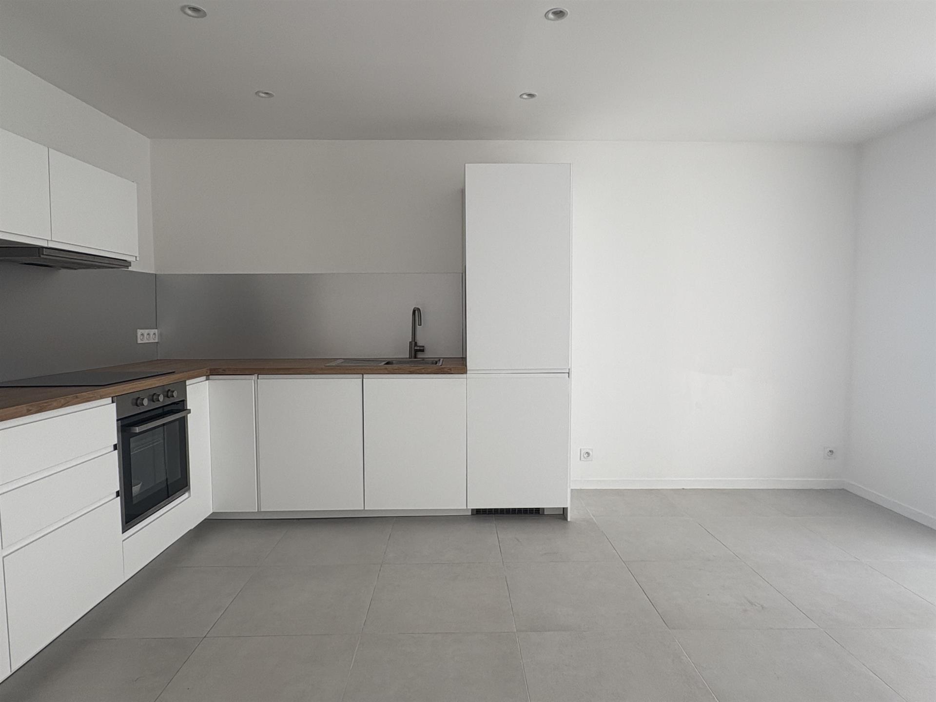 Appartement à louer, 47m², Marseille 4ème