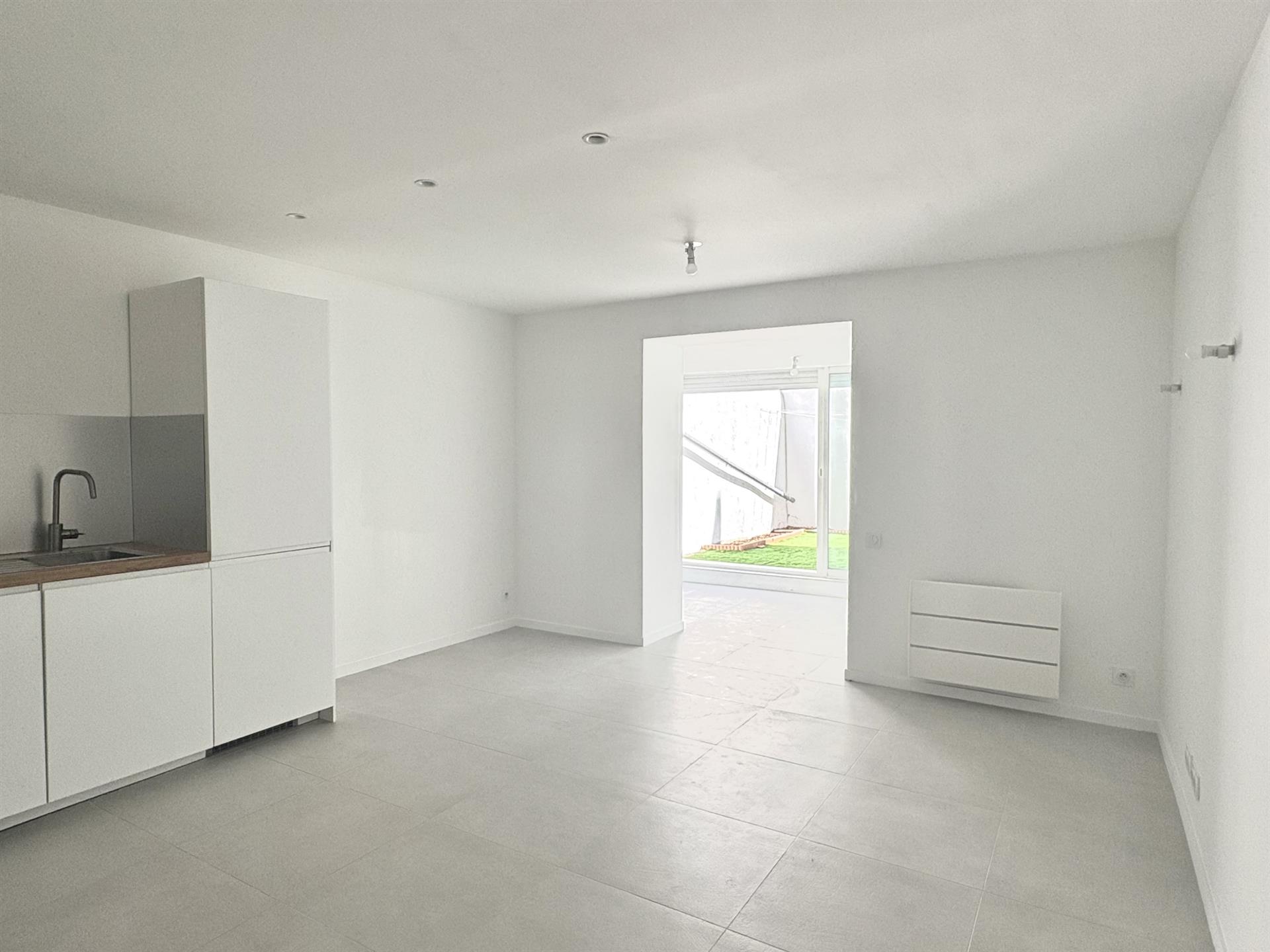 Appartement à louer, 47m², Marseille 4ème