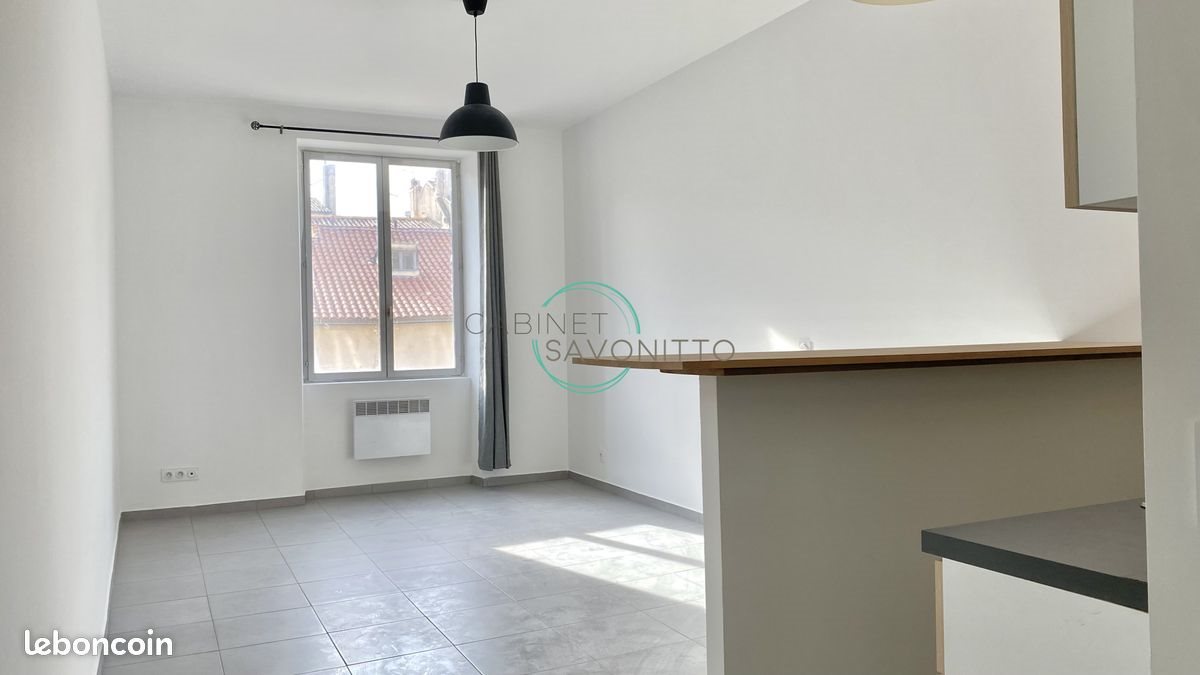 Appartement à louer, 26m², Marseille 1er