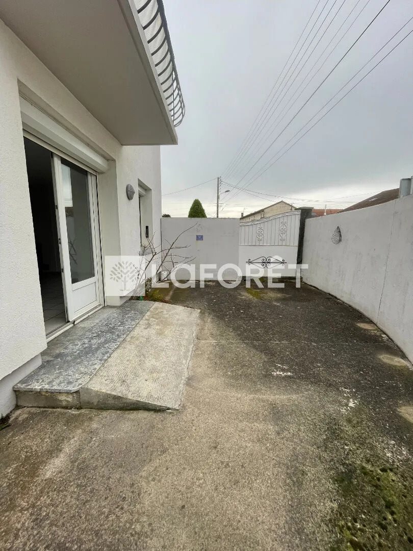 Appartement à louer, 77m², Séméac