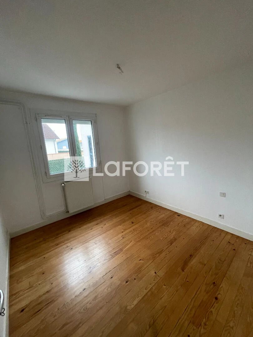 Appartement à louer, 77m², Séméac