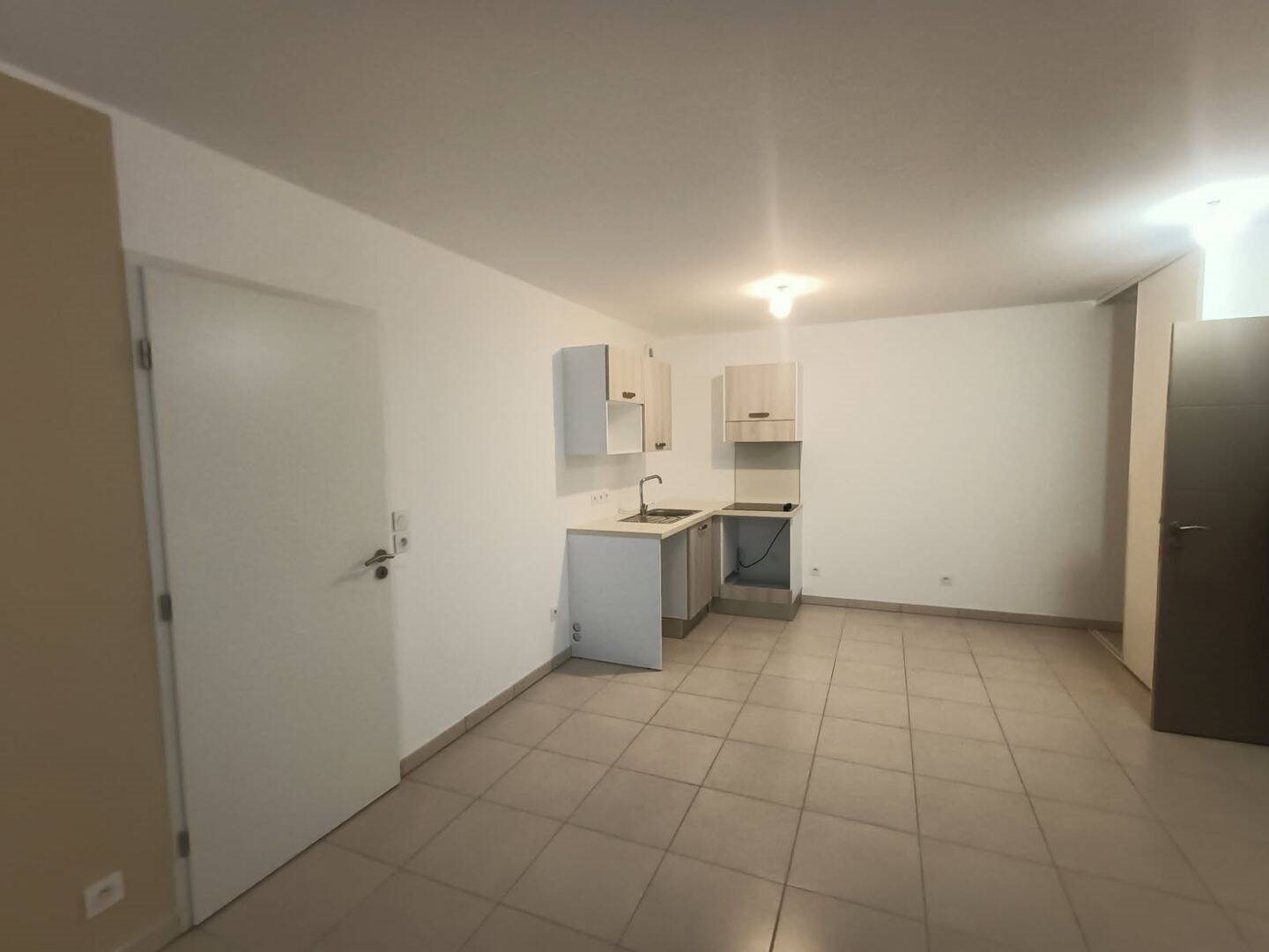 Appartement à louer, 77m², La Londe-les-Maures