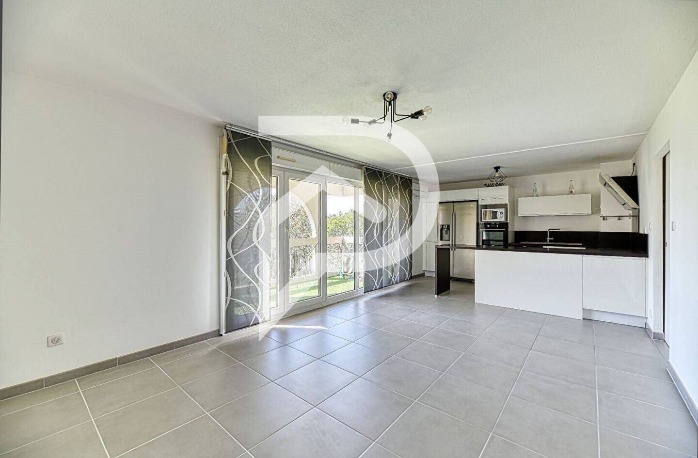 Appartement à louer, 66m², Nîmes