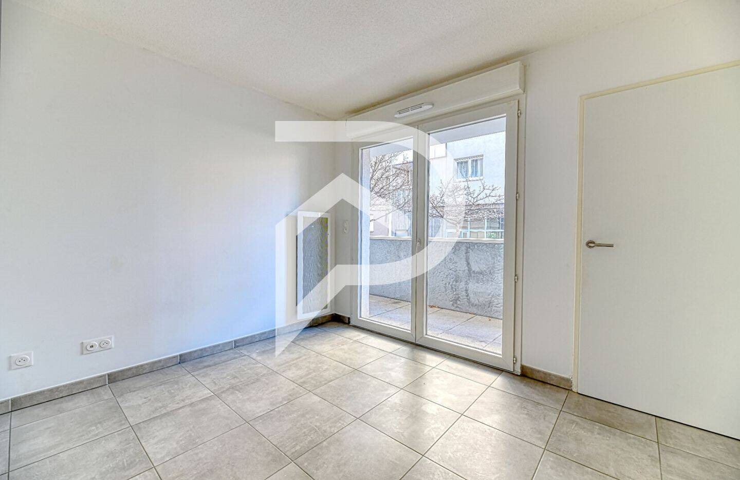 Appartement à louer, 23m², Nîmes