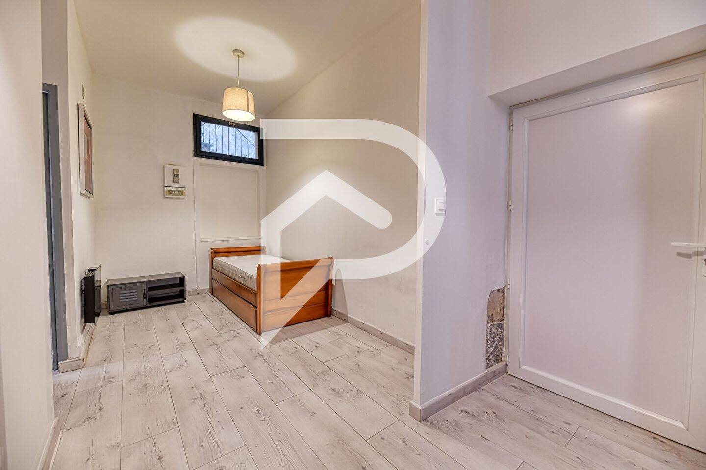 Appartement à louer, 22m², Nîmes