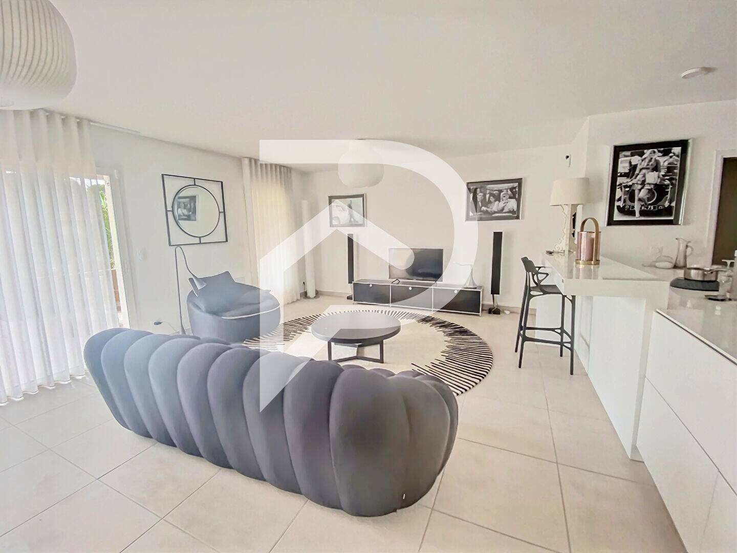 Appartement à louer, 92m², Nîmes