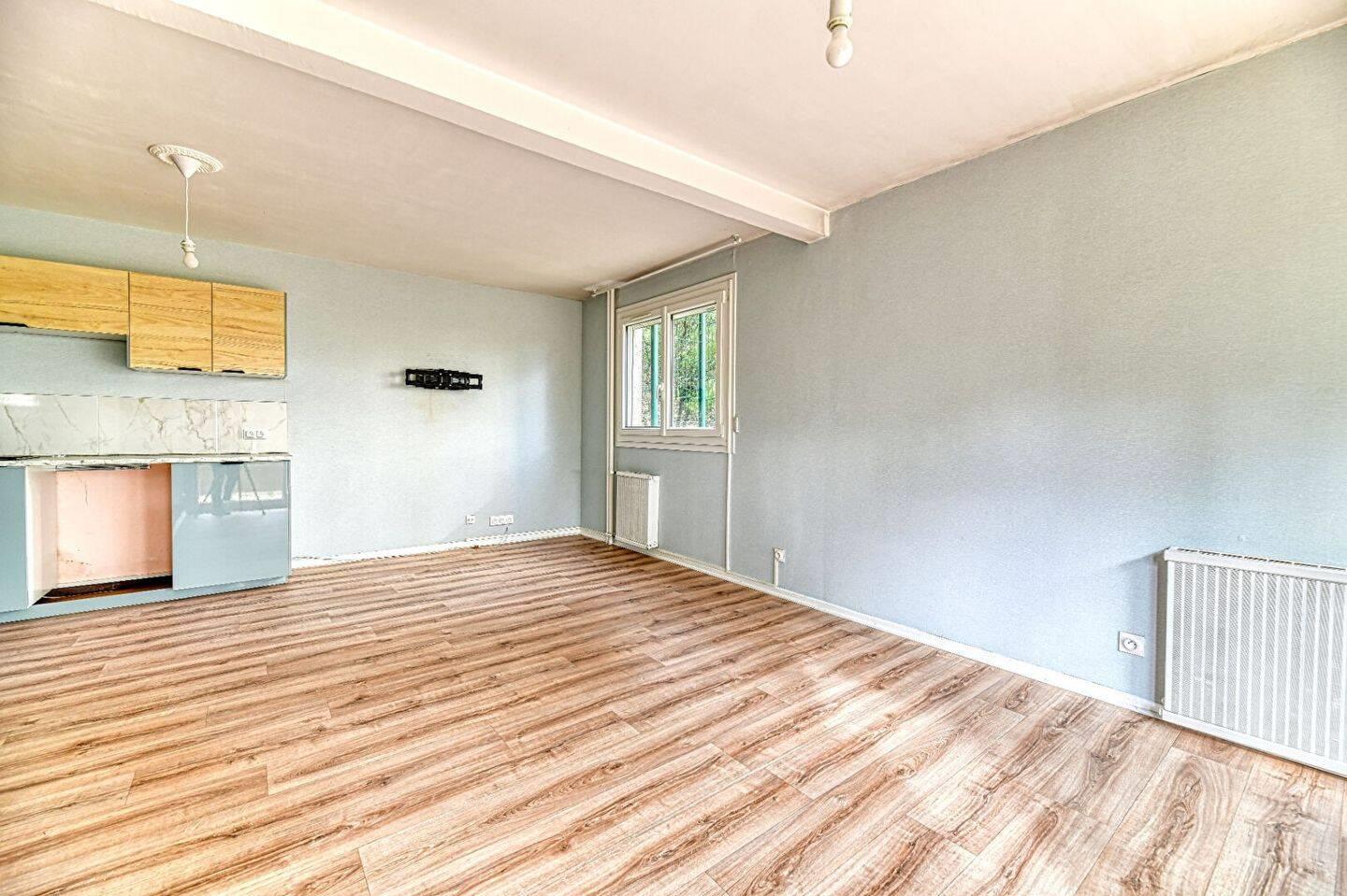 Appartement à louer, 77m², Nîmes