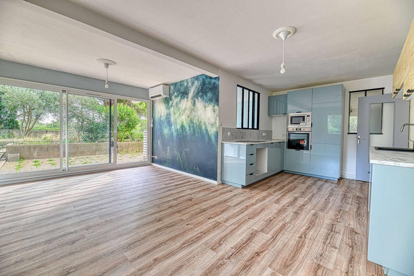 Appartement à louer, 77m², Nîmes