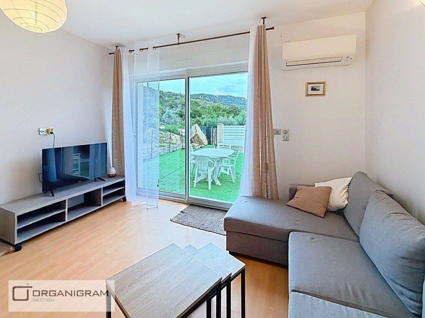 Appartement à louer, 44m², Albitreccia