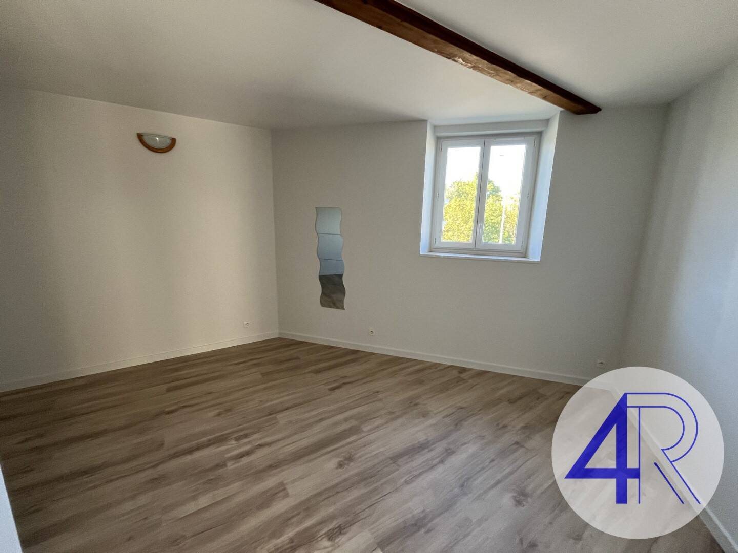 Appartement à louer, 84m², Belleville-en-Beaujolais