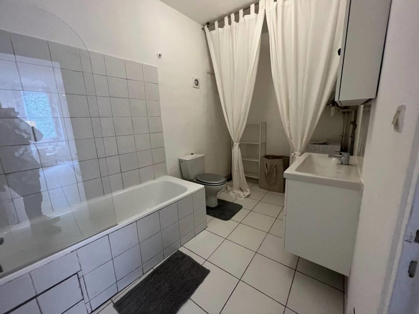 Appartement à louer, 43m², Marseille 5ème