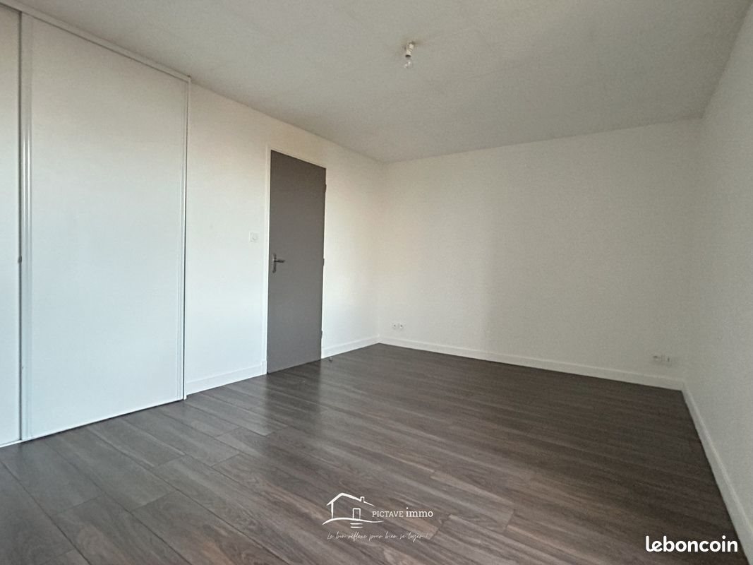 Appartement à louer, 42m², Lusignan