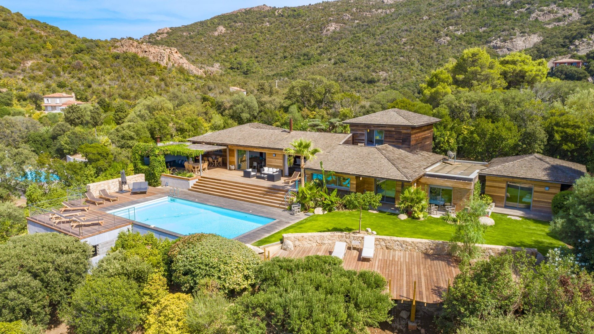 Maison à louer, 300m², Porto-Vecchio