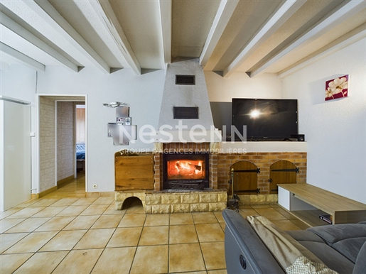 Arpajon-Sur-Cère, sur terrain d'environ 500 m² , à Vendre Maison de type 3 d'une surface de 72m², av