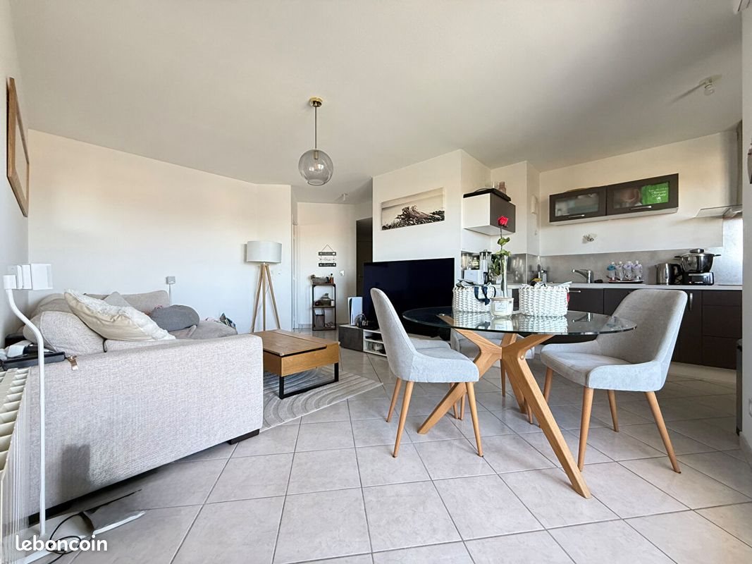 Appartement à vendre, 75m², Saint-Marcel