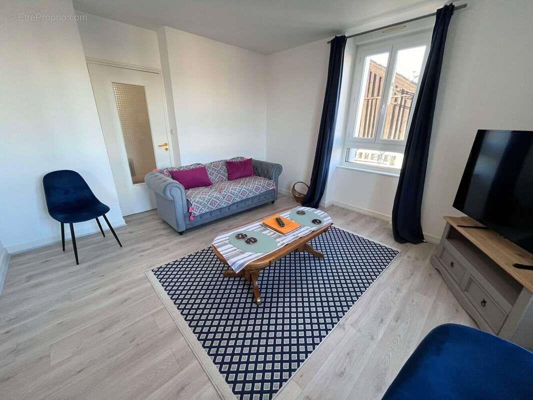 Appartement à vendre, 824m², Mauriac