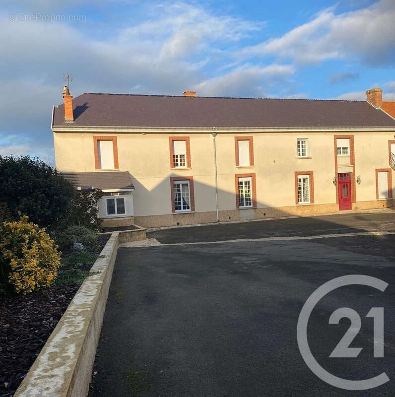 Maison à vendre, 436m², Cuis