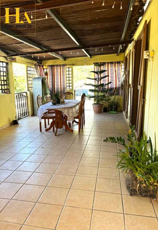 Maison à vendre, 75m², L'Étang-Salé